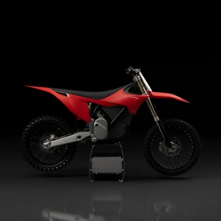 Stark Varg MX 18" 80HP červená
